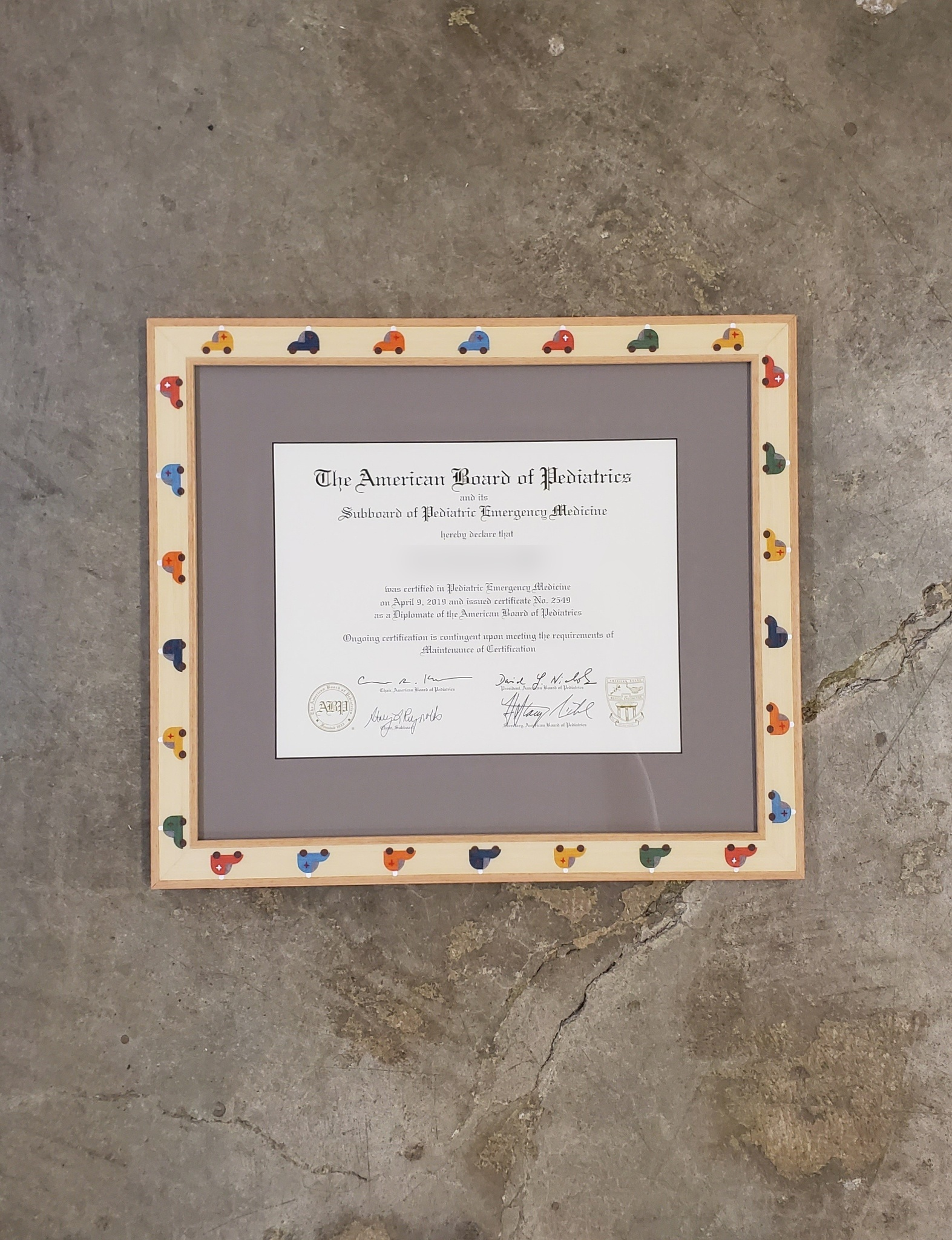 Diploma and certificate framing
